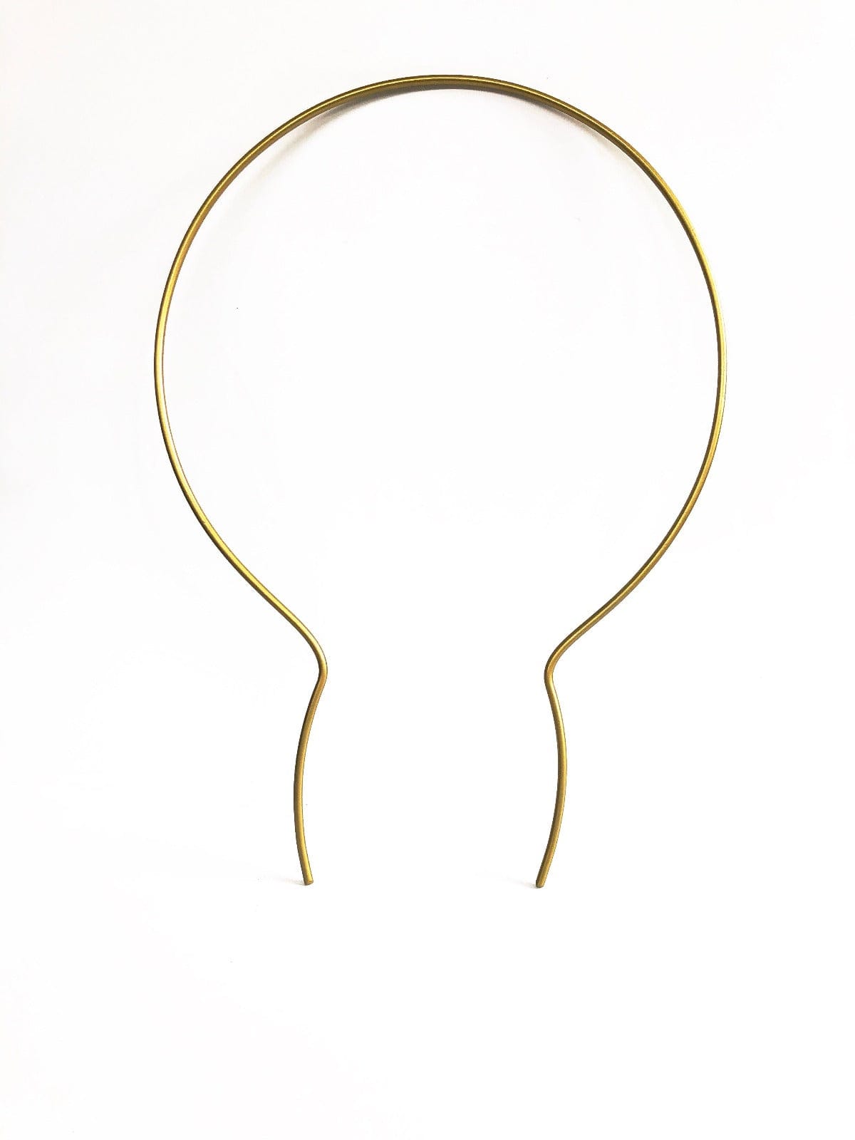 A Hand made gold coloured Ivy Round Plant Trellis for Indoor Outdoor Plant Pots and Home Decor